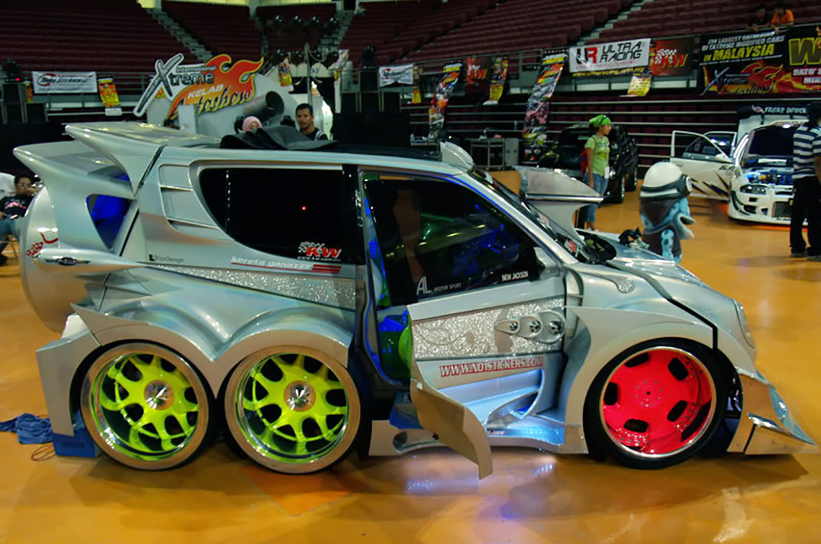 Blogspot/nazrulakram Nobody's gonna judge your six-wheeled Kancil.
